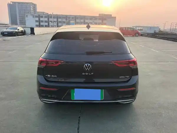 Volkswagen Golf 2021