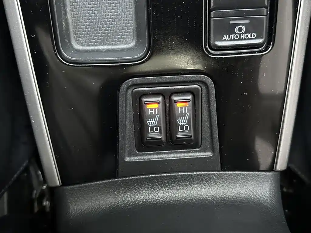 Mitsubishi Outlander 2022 — фото 15