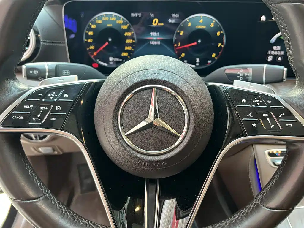 Mercedes-Benz E-Class 2021 — фото 20