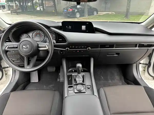 Mazda 3 Axela 2021