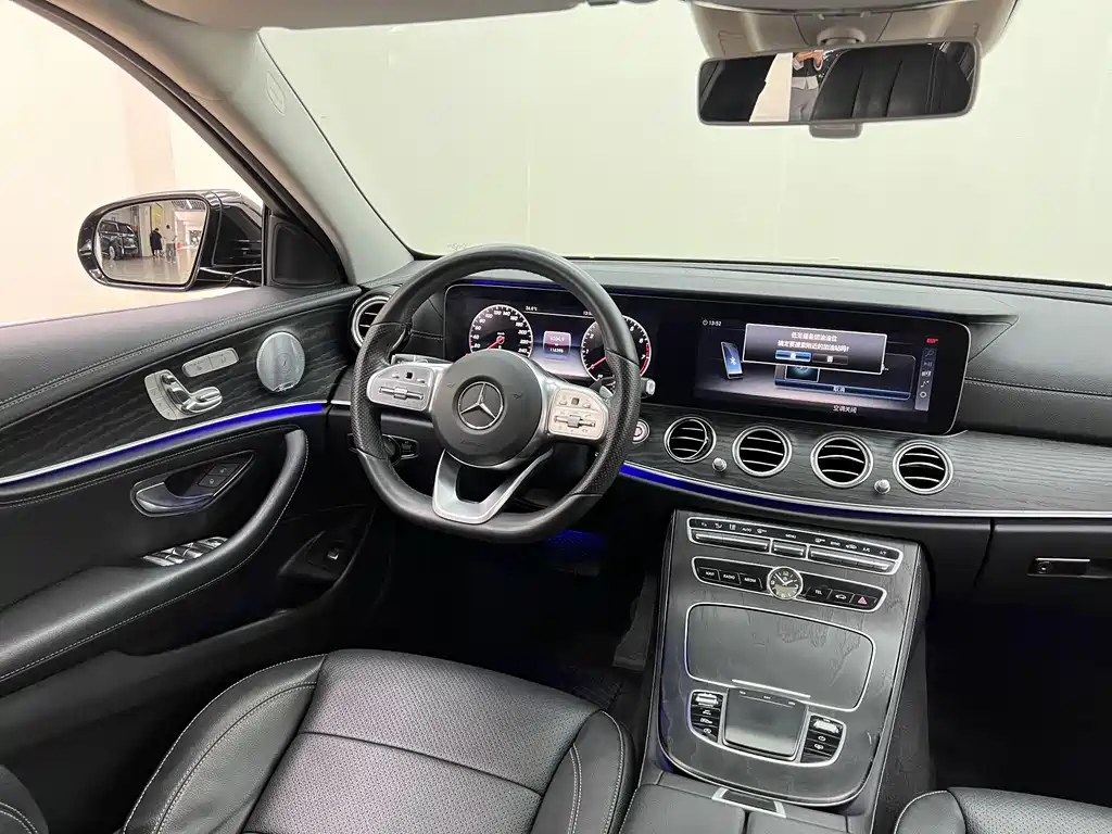 Mercedes-Benz E-Class 2020 — фото 12