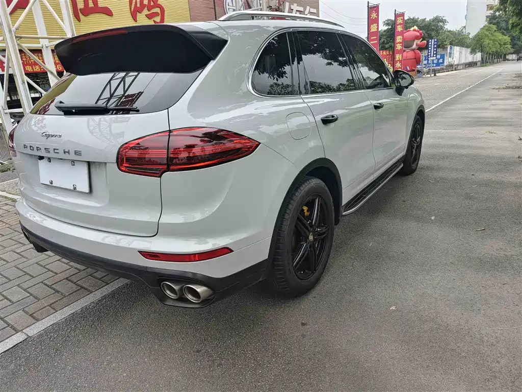 Porsche Cayenne 2016 — фото 14