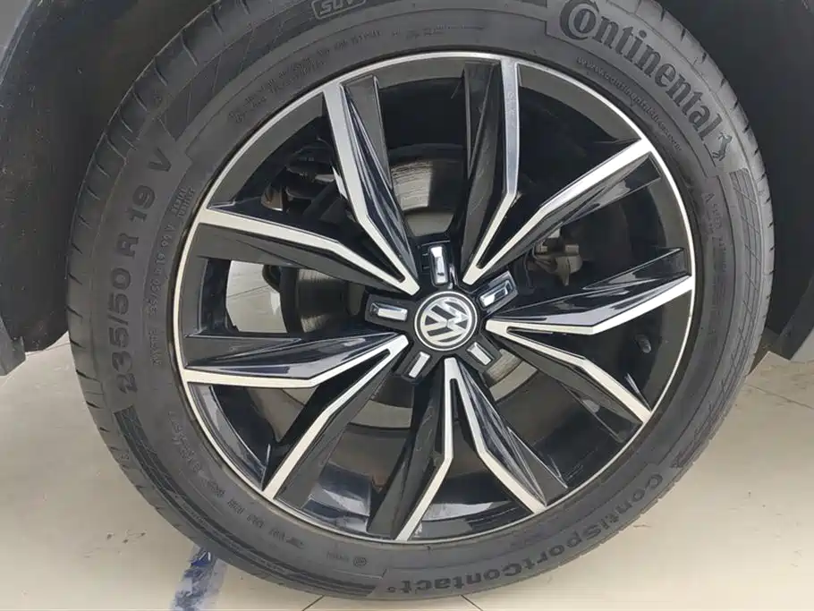 Volkswagen Tiguan L 2018 — фото 6