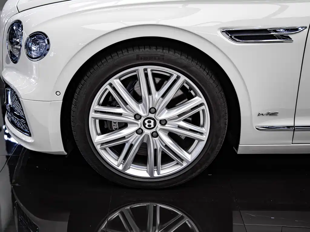 Bentley Flying Spur 2021 — фото 15