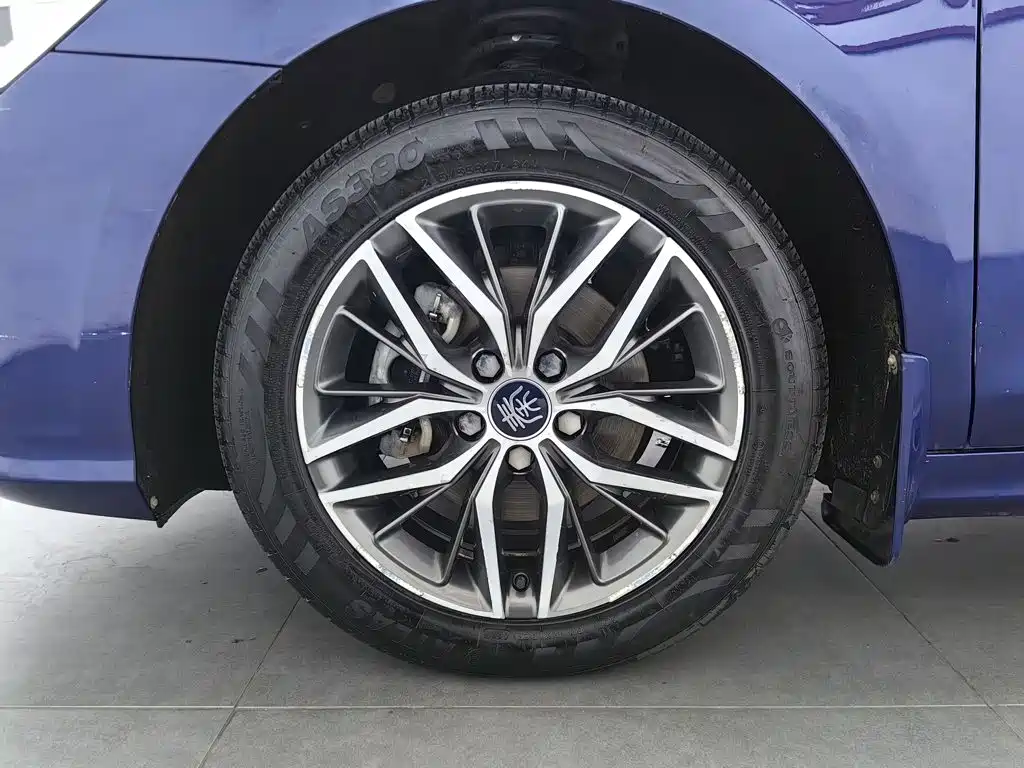 BYD Qin PLUS 2022 — фото 17