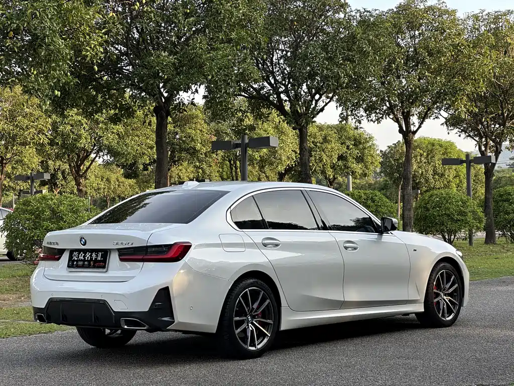 BMW 3 Series 2023