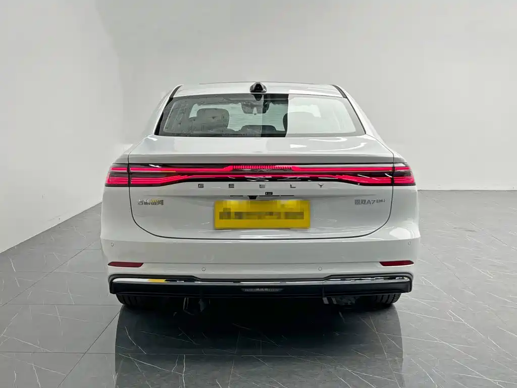 Geely Galaxy A7 EM 2026 — фото 5