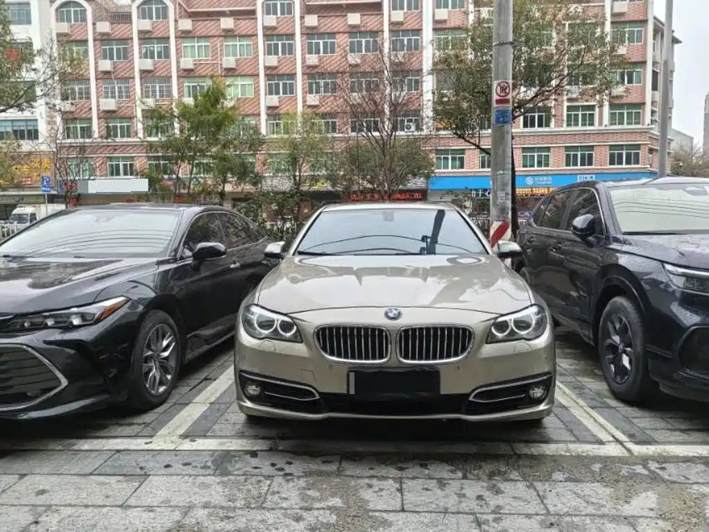 BMW 5 Series 2012