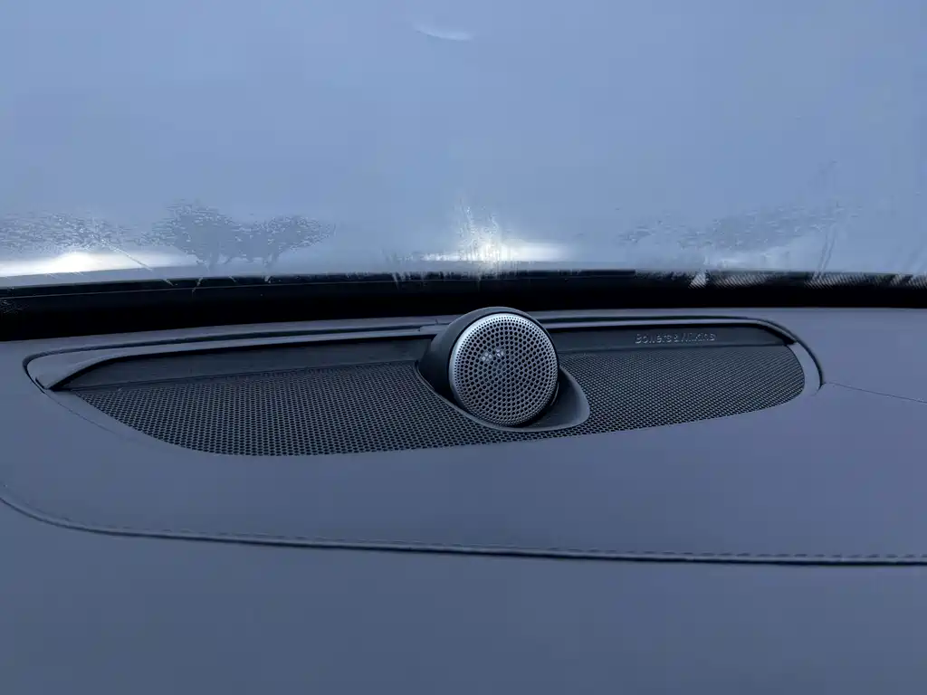 Volvo XC90 2018 — фото 21