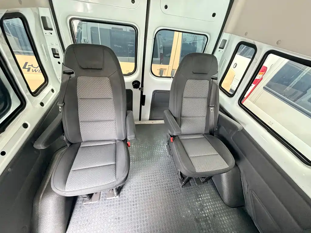 Ford Transit Custom 2021 — фото 15