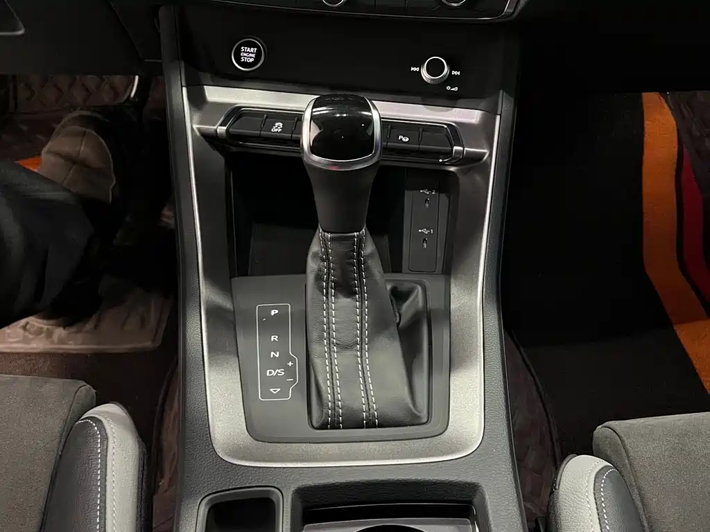 Audi Q3 2022 — фото 12