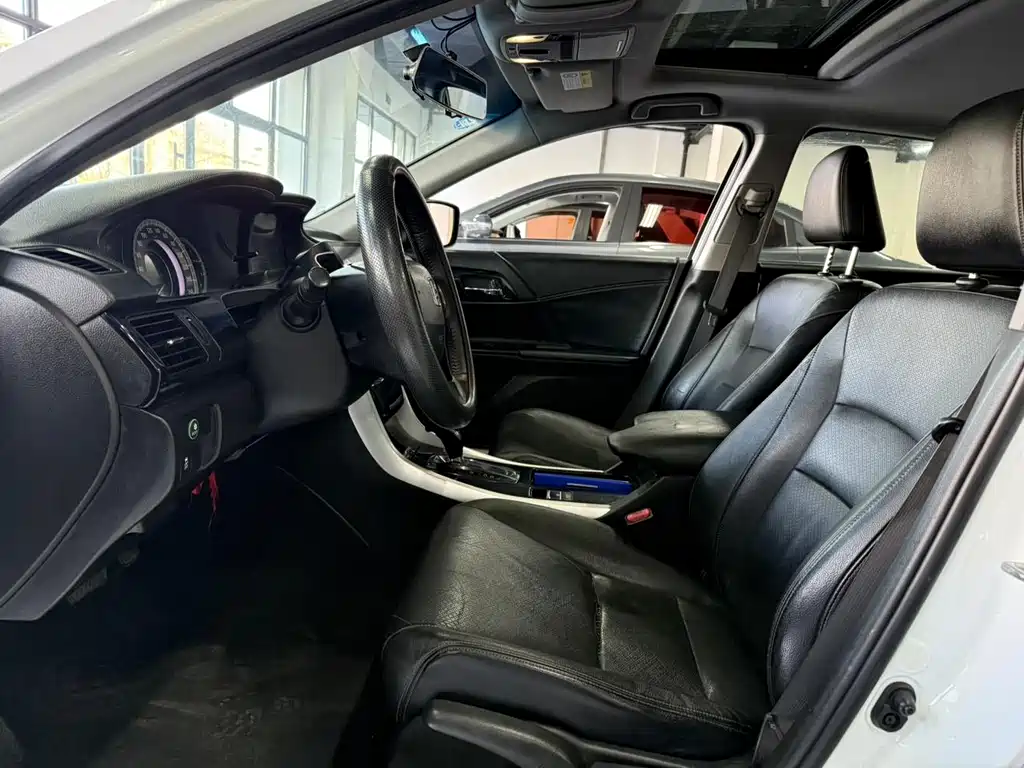 Honda Accord 2017 — фото 6