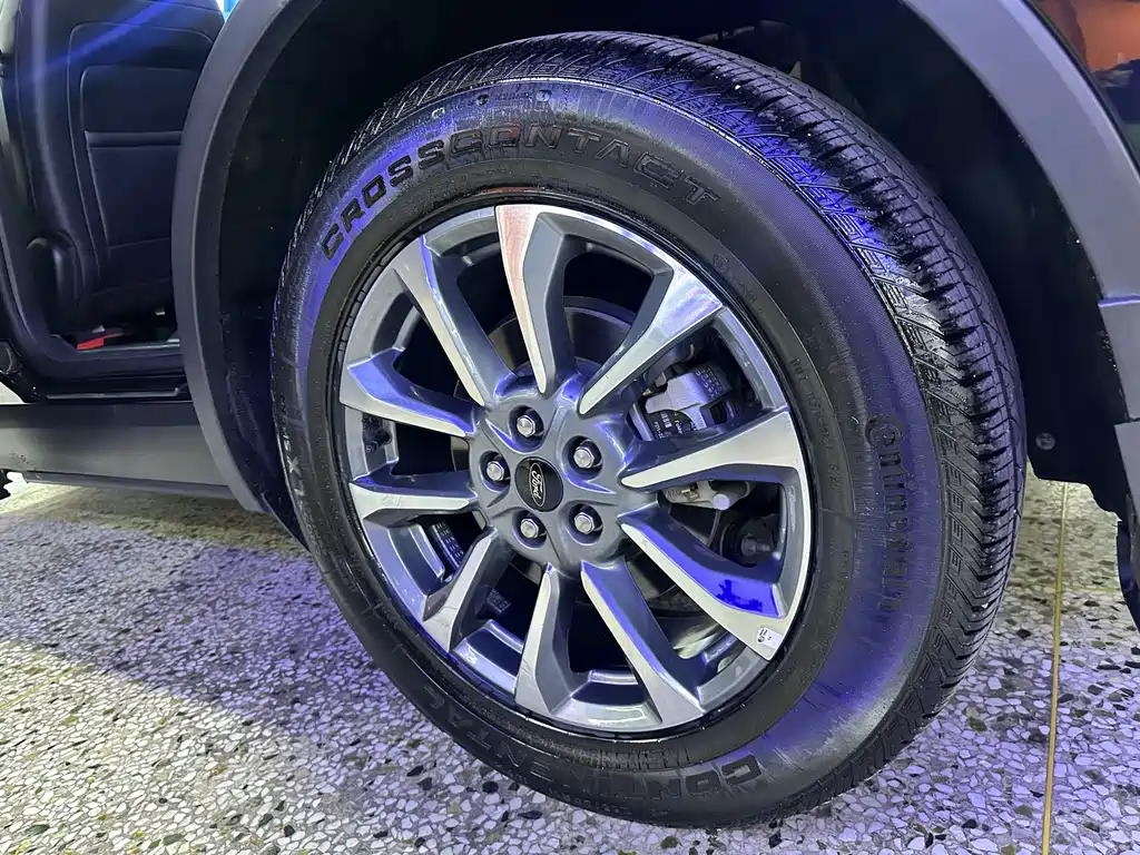Ford Edge 2025 — фото 10