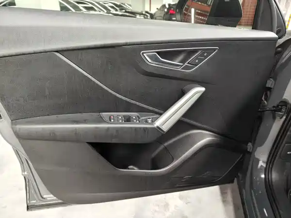Audi Q2L 2020