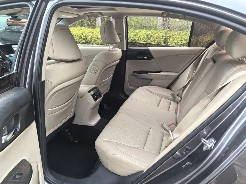 Honda Accord 2014 — фото 12