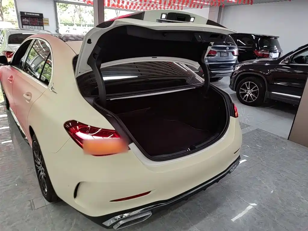 Mercedes-Benz C-Class 2025 — фото 19