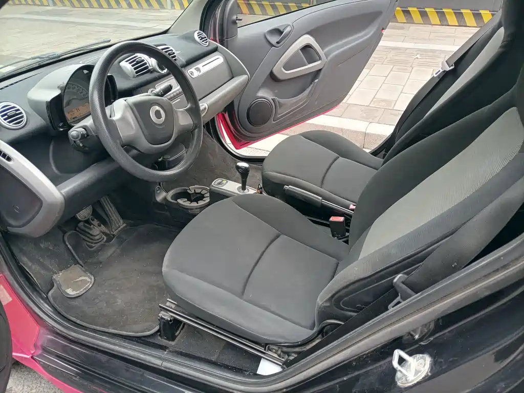 smart fortwo 2012 — фото 10