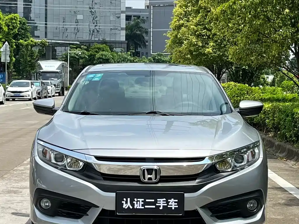 Honda Civic 2017 — фото 2