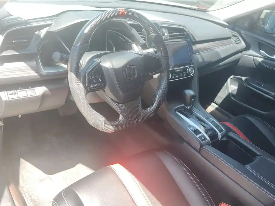 Honda Civic 2019 — фото 12