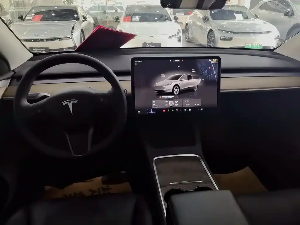 Tesla Model Y 2023 — фото 4