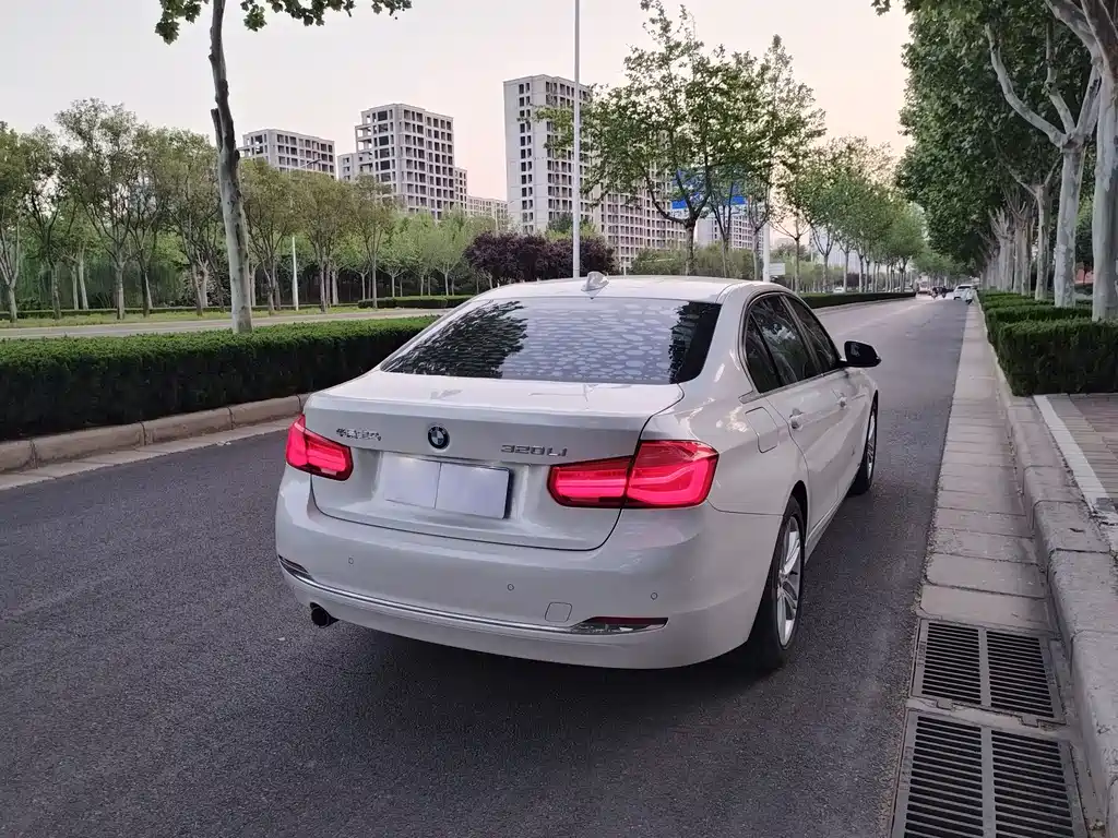 BMW 3 Series 2016 — фото 13