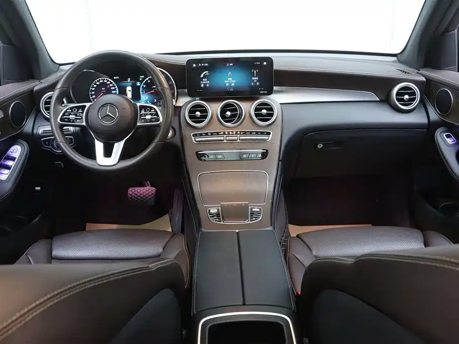 Mercedes-Benz GLC 2020 — фото 24