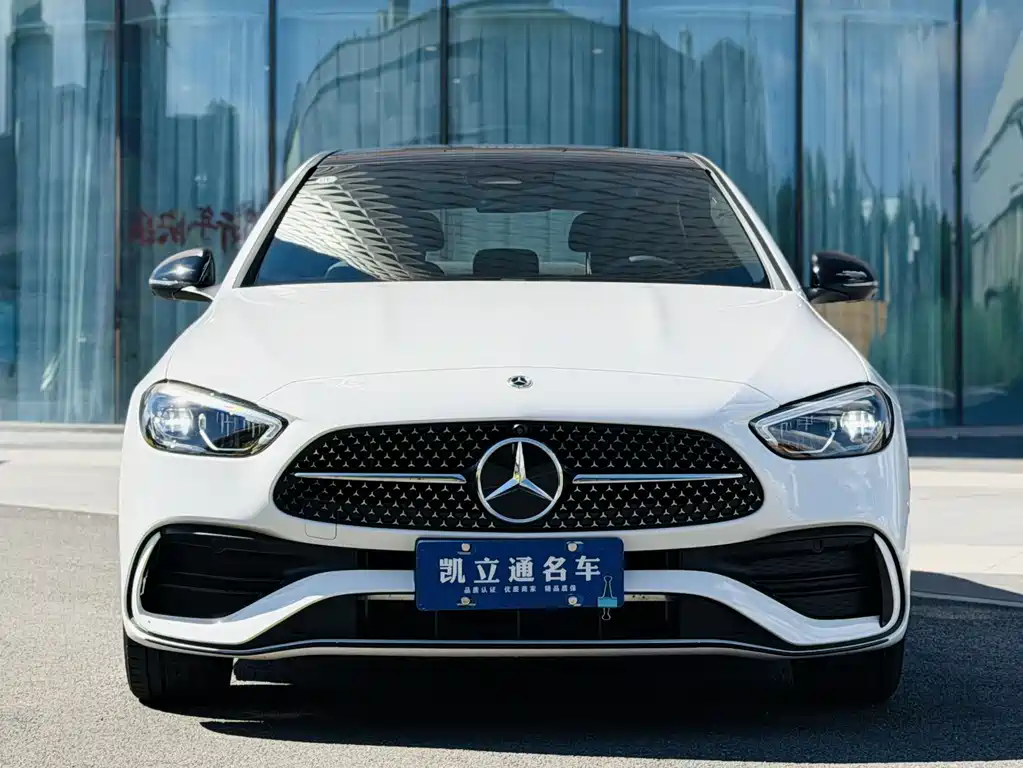 Mercedes-Benz C-Class 2025 — фото 2