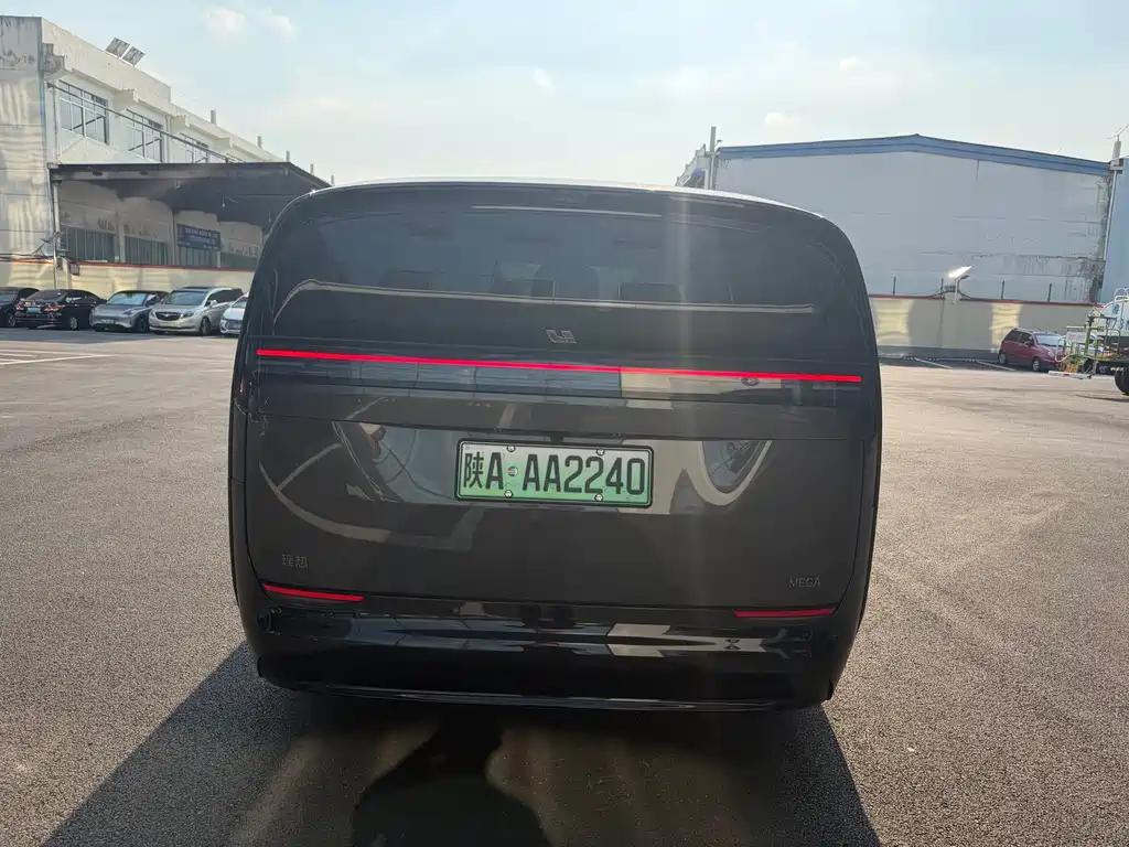 Li Auto Li MEGA 2025