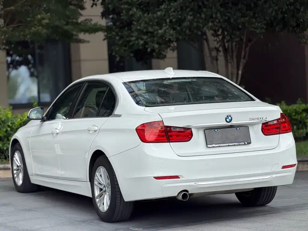 BMW 3 Series 2015 — фото 9