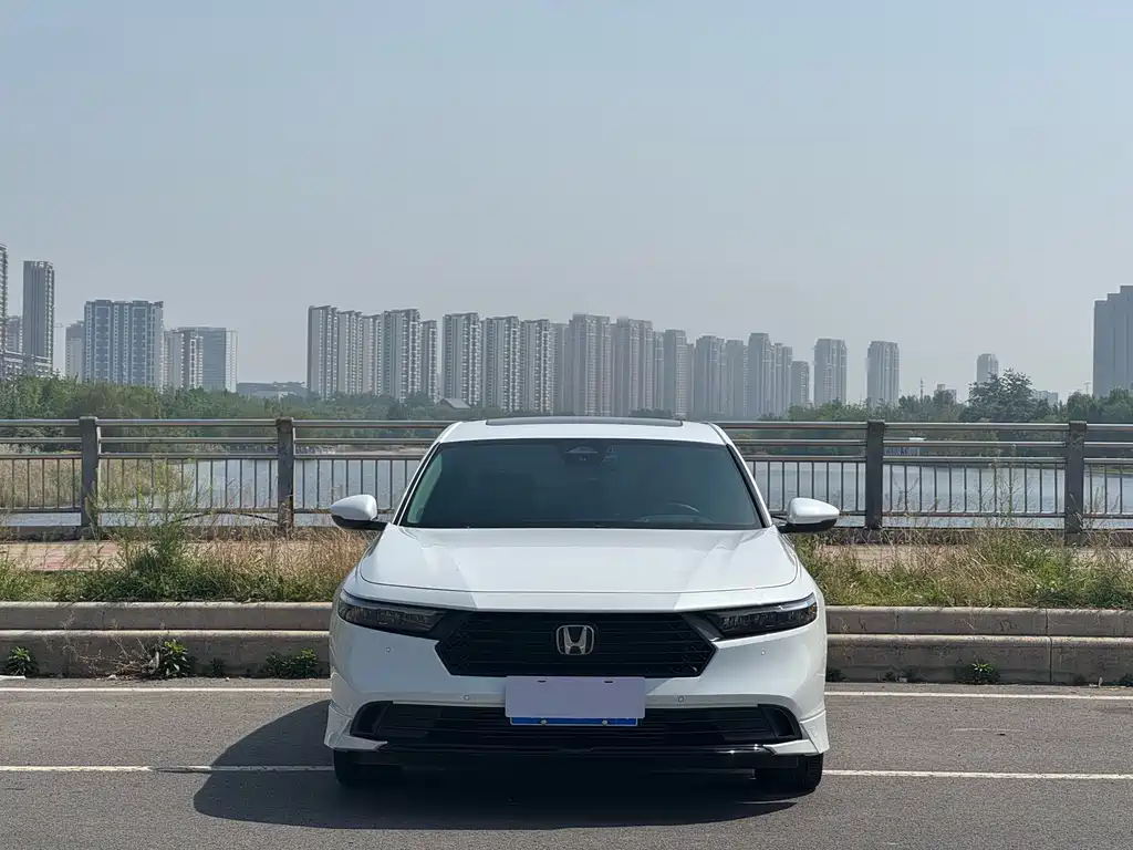 Honda Accord 2023 — фото 2