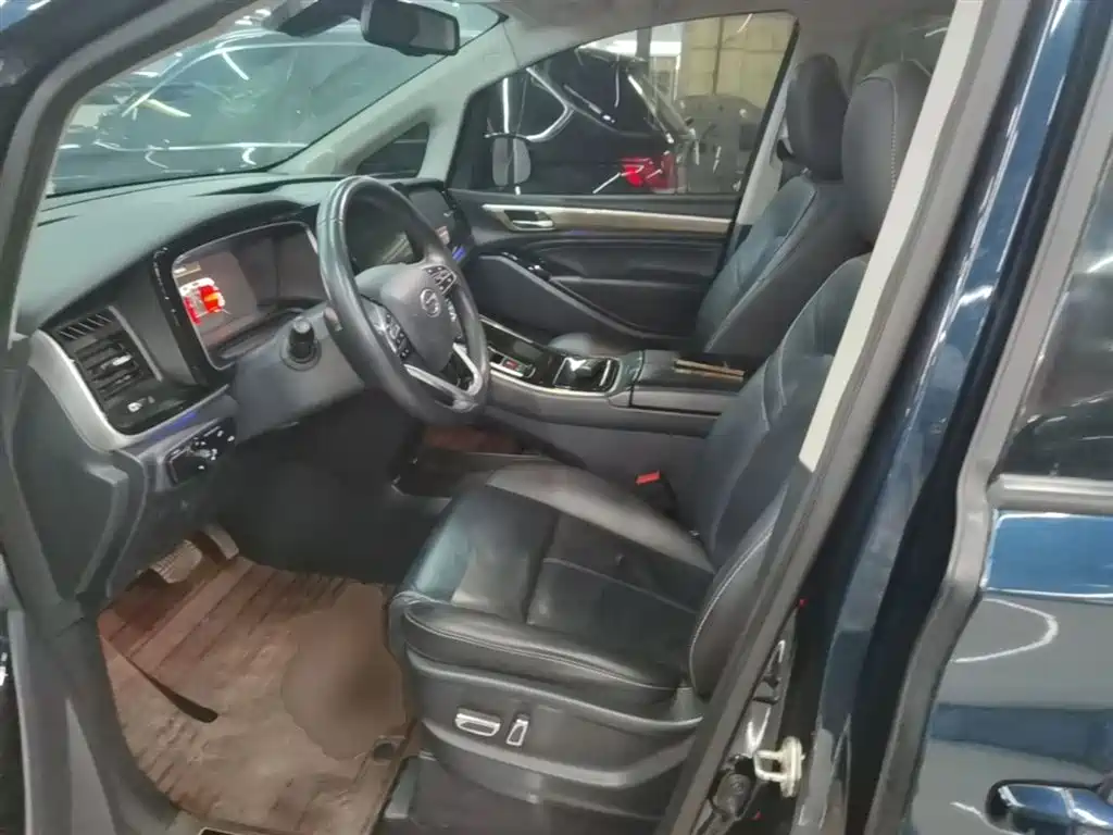 GAC Motor Trumpchi M8 2023 — фото 15