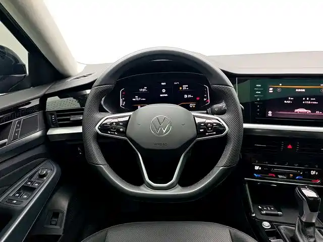 Volkswagen Passat 2024 — фото 9