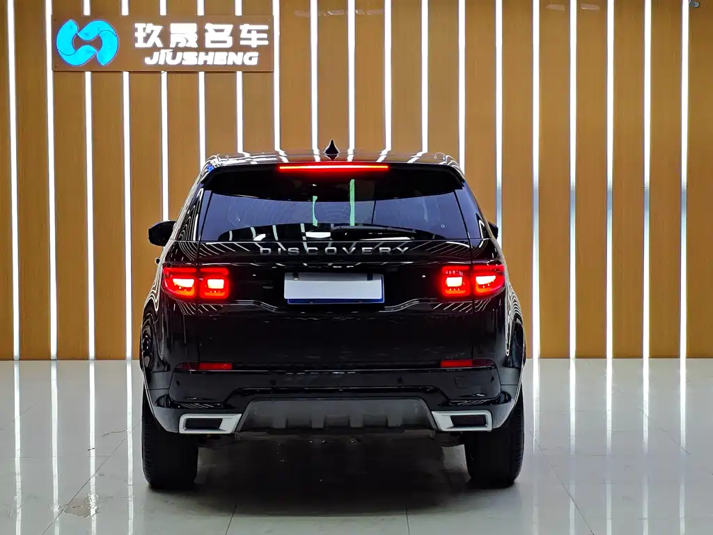 Land Rover Discovery Sport 2023 — фото 19