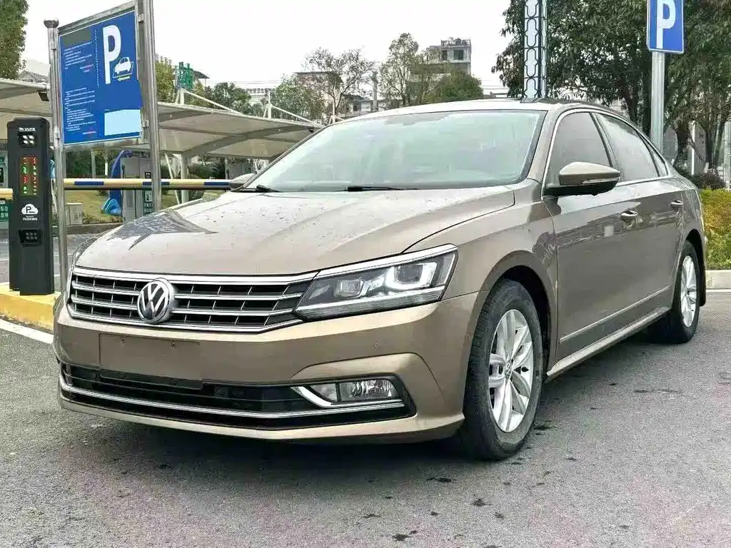 Volkswagen Passat 2017 — фото 1