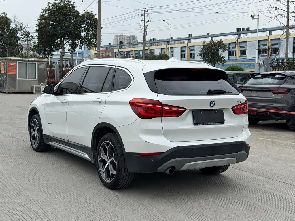 BMW X1 2018 — фото 9