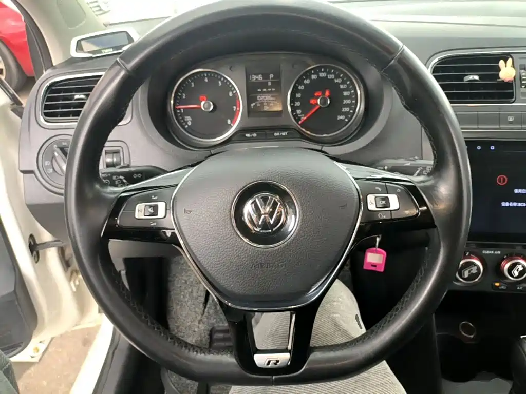Volkswagen Polo 2017 — фото 11