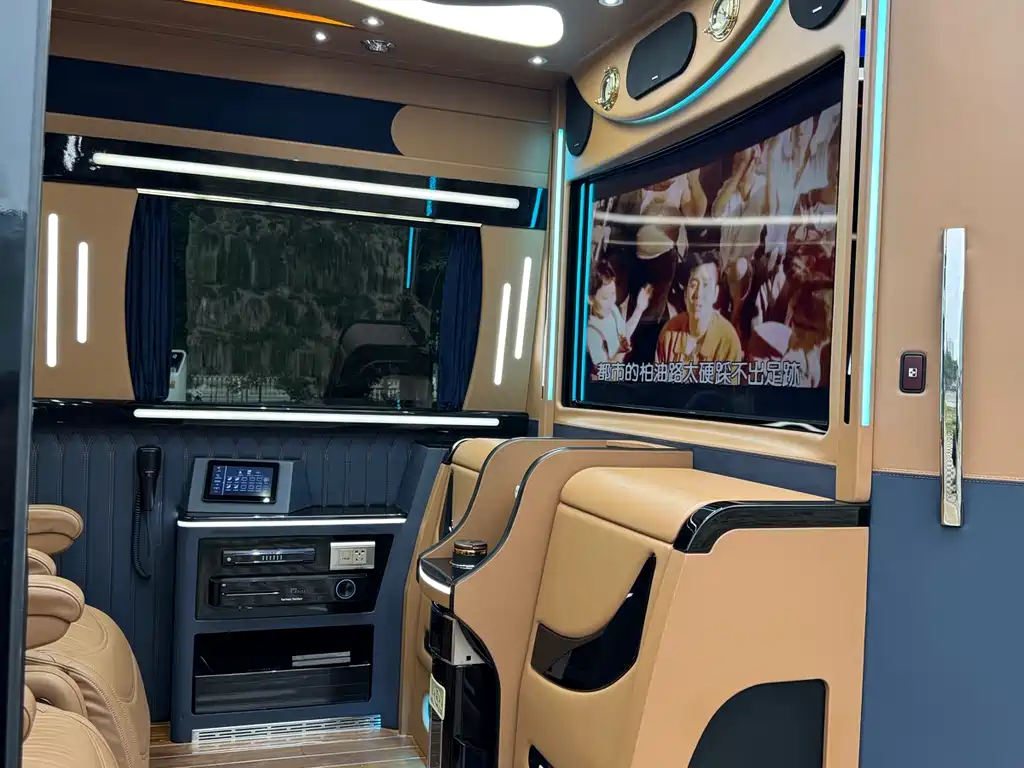 Mercedes-Benz Sprinter 2018 — фото 10