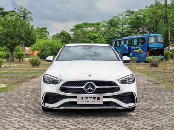 Mercedes-Benz C-Class 2024