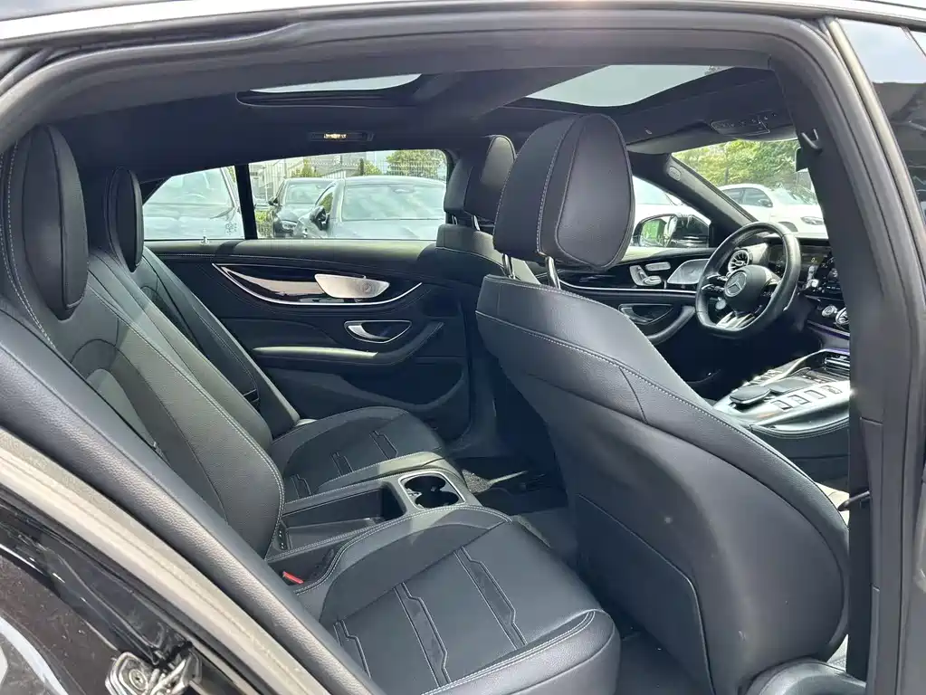 Mercedes-Benz AMG GT 2024 — фото 13