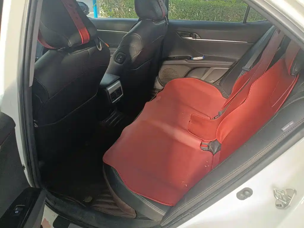 Toyota Camry 2020 — фото 18