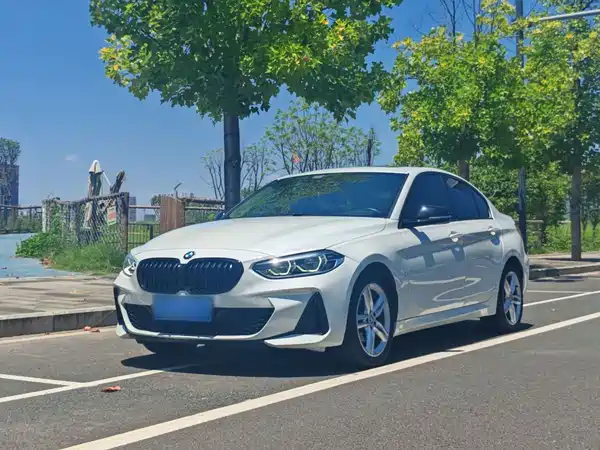 BMW 1 Series 2021