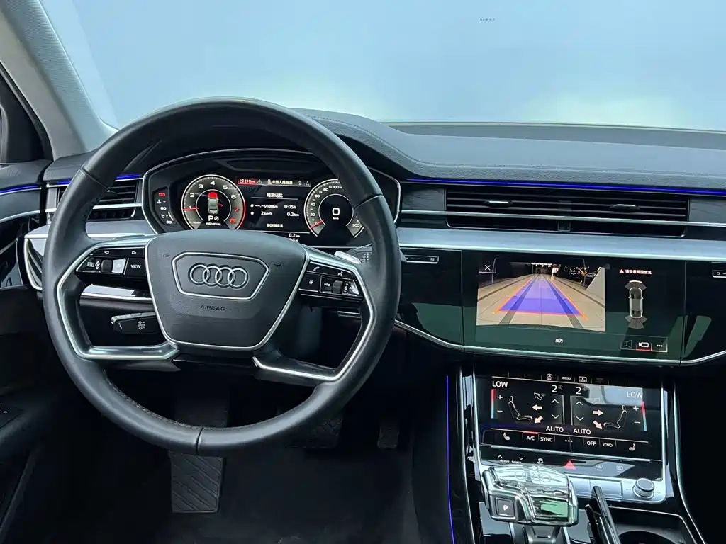 Audi A8 2021 — фото 23