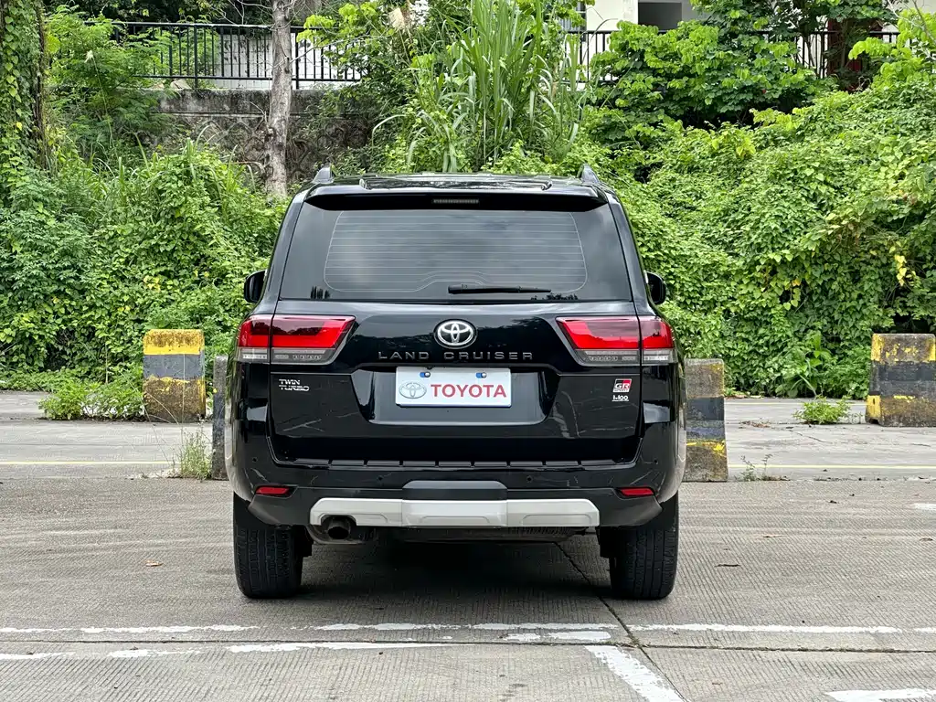 Toyota Land Cruiser 2023 — фото 19