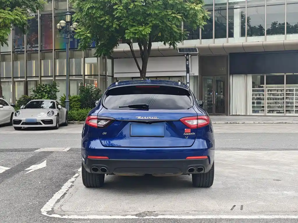 Maserati Levante 2019 — фото 9