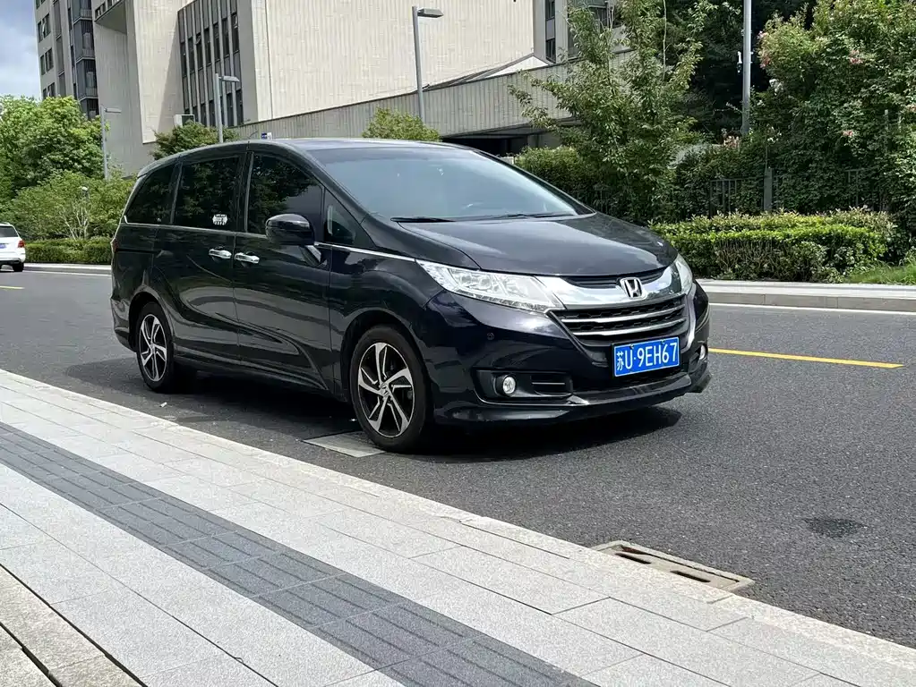 Honda Odyssey 2018 — фото 3