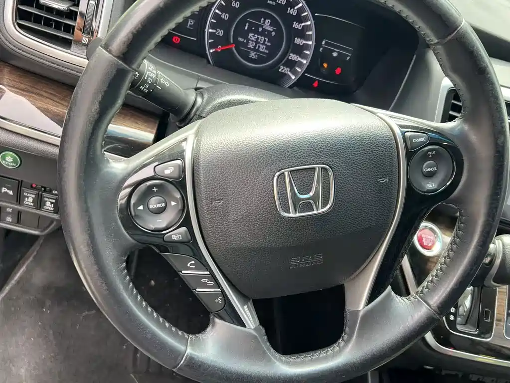 Honda Odyssey 2018 — фото 12