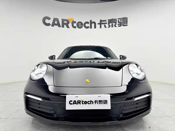 Porsche 911 2023
