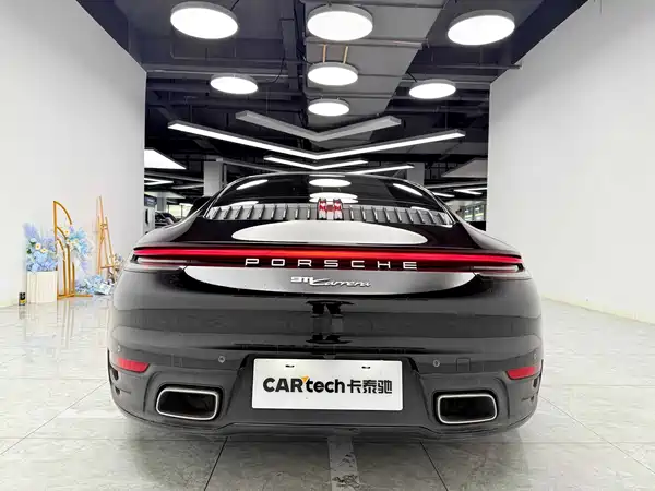 Porsche 911 2023