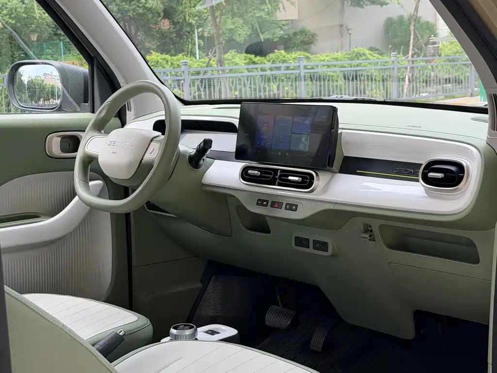 Geely Galaxy Panda 2025 — фото 8