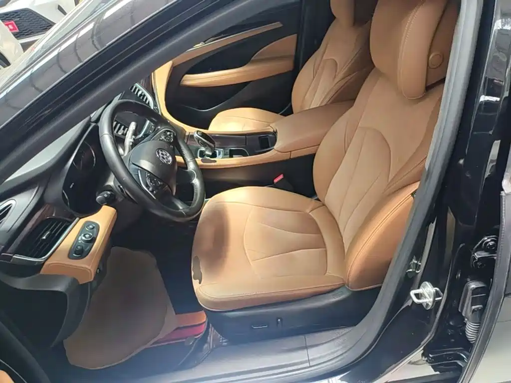 Buick LaCrosse 2018 — фото 15